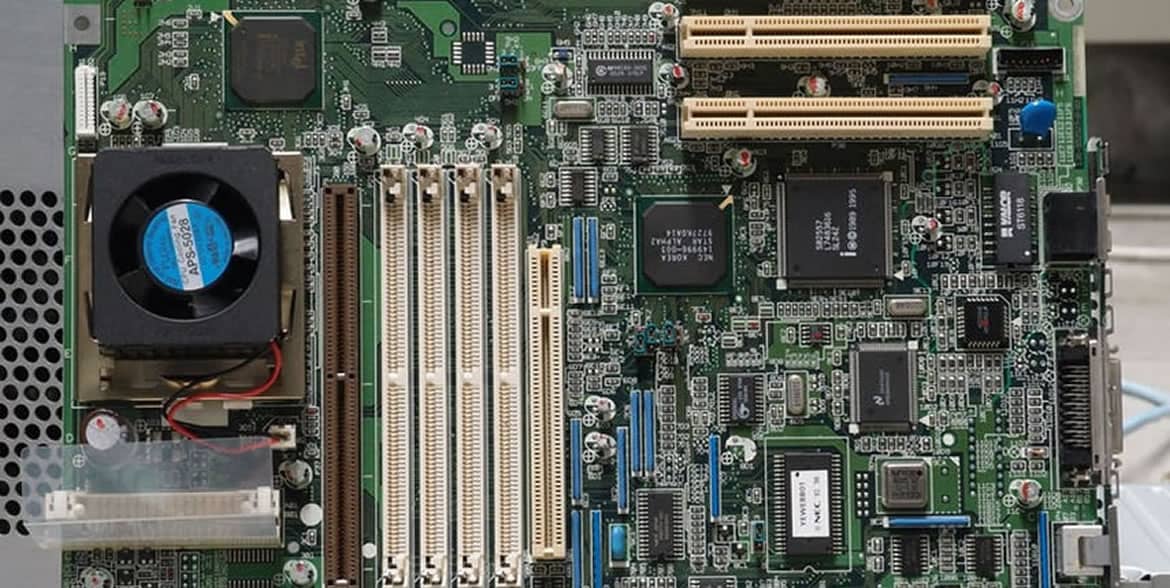Cómo crear un archivo de intercambio permanente en Windows